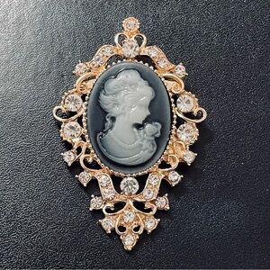 Victorian style Gold Cameo Crystal Pin Brooch NEW